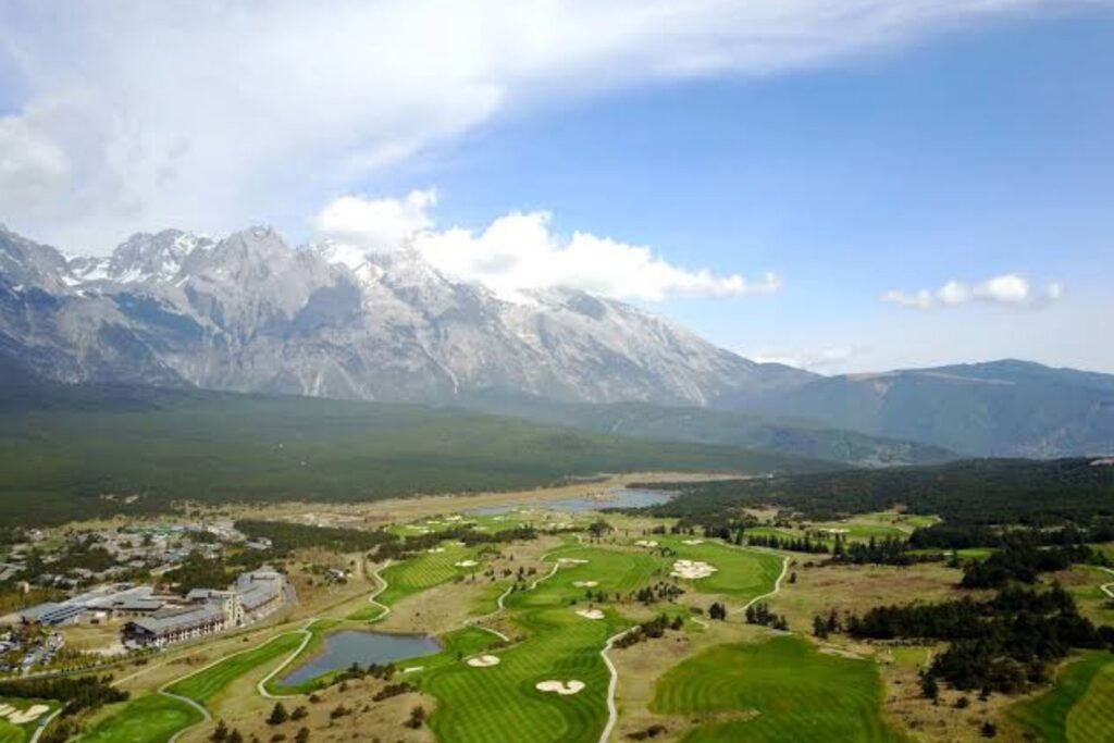 Jade Dragon Snow Mountain Golf Club - Lijiang, China