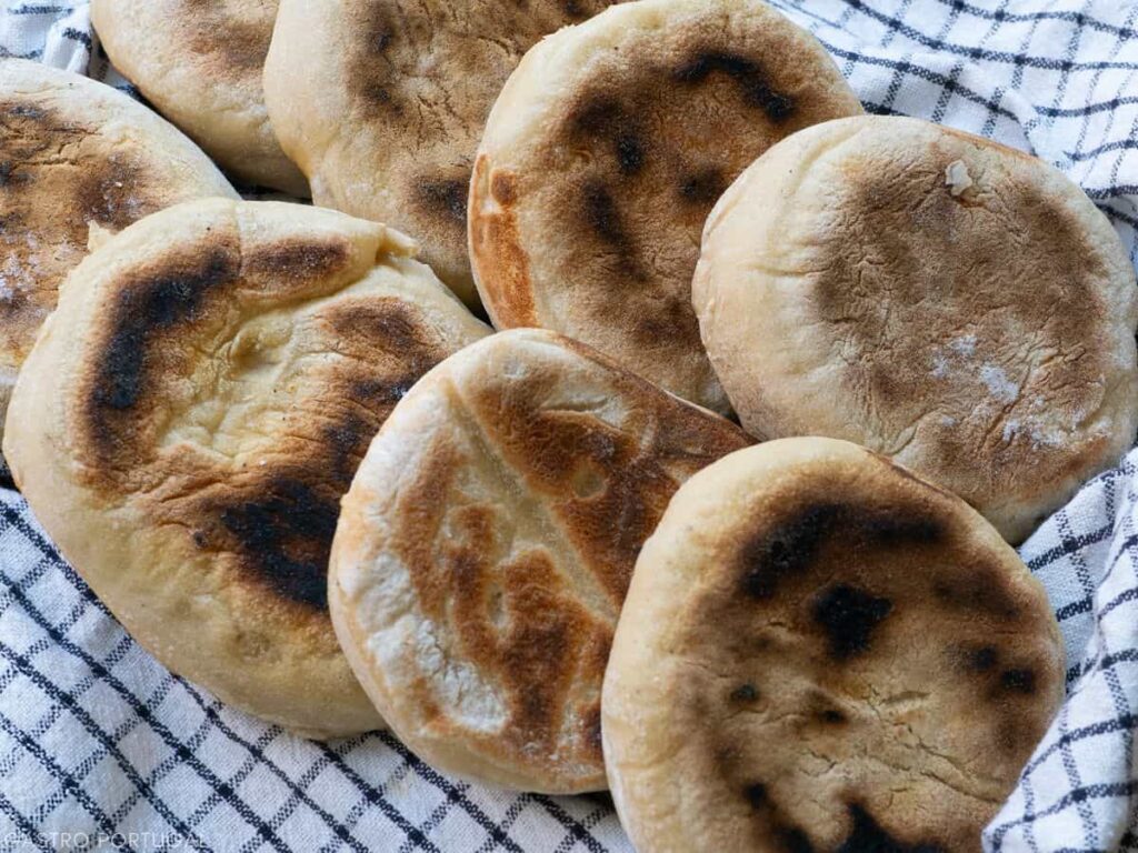 Bolo do Caco